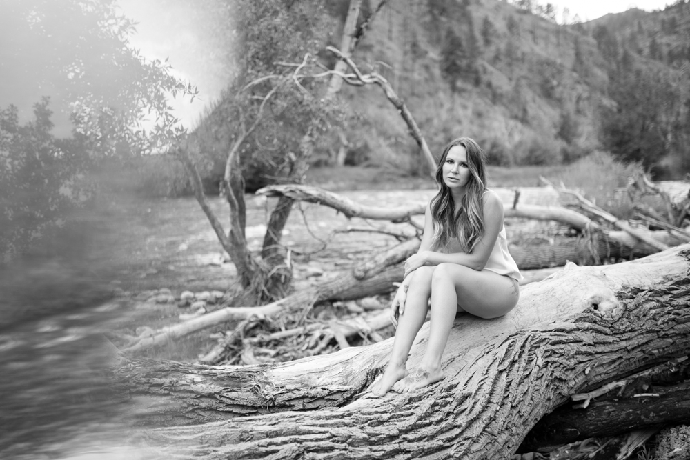 https://lilacandfernphotography.com/wp-content/uploads/2018/08/Boudoir-Boise-Idaho-Lilac-and-Fern-NL2-1.jpg