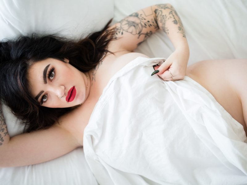 https://lilacandfernphotography.com/wp-content/uploads/2019/11/Boudoir-Intimate-Boise-Idaho-Lilac-and-Fern-JE-106-800x600.jpg