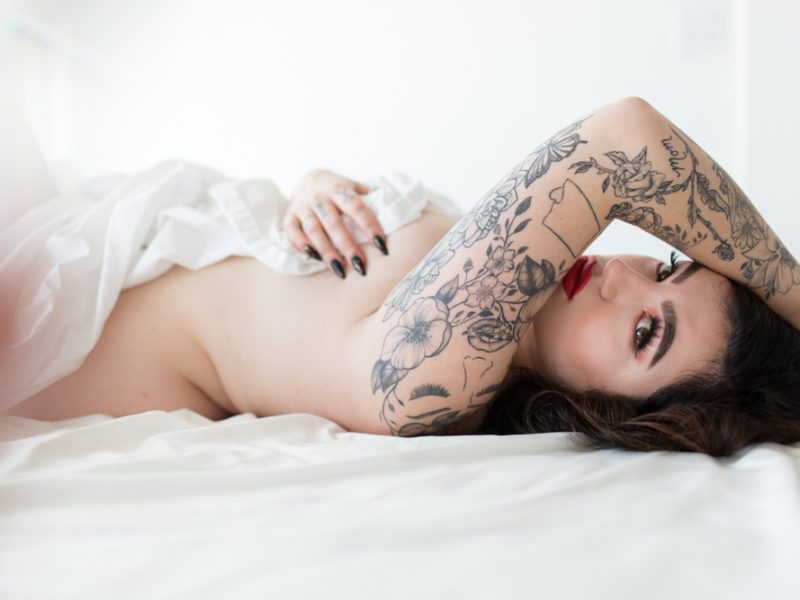 https://lilacandfernphotography.com/wp-content/uploads/2019/11/Boudoir-Intimate-Boise-Idaho-Lilac-and-Fern-JE-113-800x600.jpg