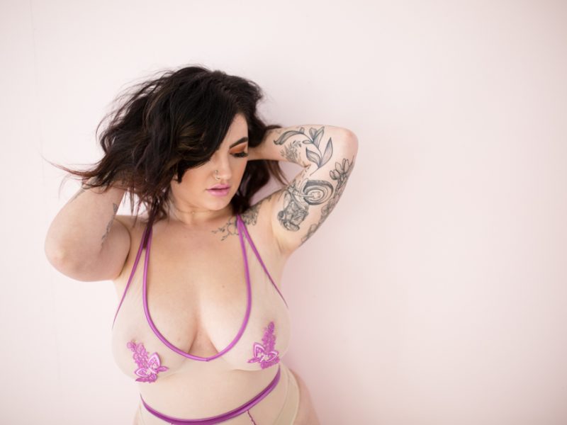 https://lilacandfernphotography.com/wp-content/uploads/2019/11/Boudoir-Intimate-Boise-Idaho-Lilac-and-Fern-JE-13-800x600.jpg