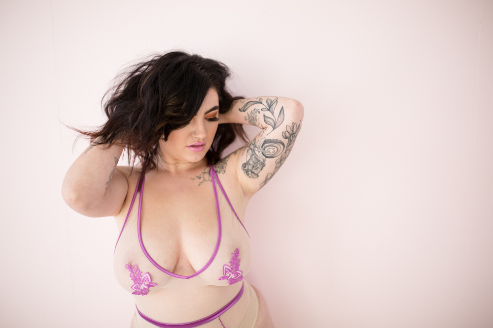 https://lilacandfernphotography.com/wp-content/uploads/2019/11/Boudoir-Intimate-Boise-Idaho-Lilac-and-Fern-JE-13.jpg