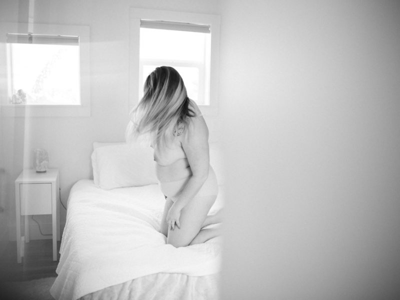 https://lilacandfernphotography.com/wp-content/uploads/2020/11/Boudoir-Intimate-Colorado-Tennessee-Idaho-Lilac-and-Fern-JB1-7-800x600.jpg