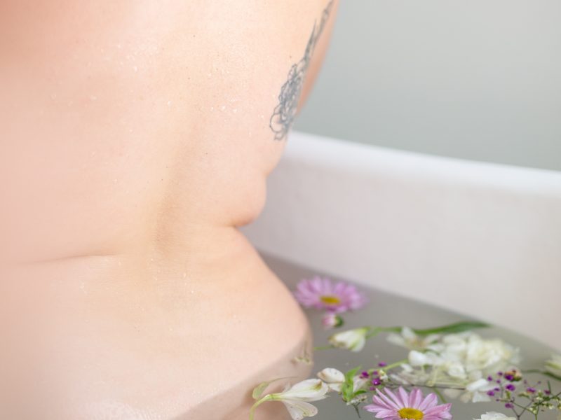 https://lilacandfernphotography.com/wp-content/uploads/2022/03/Boudoir-Fort-Collins-Colorado-Lilac-and-Fern-AS-Tub-28-800x600.jpg