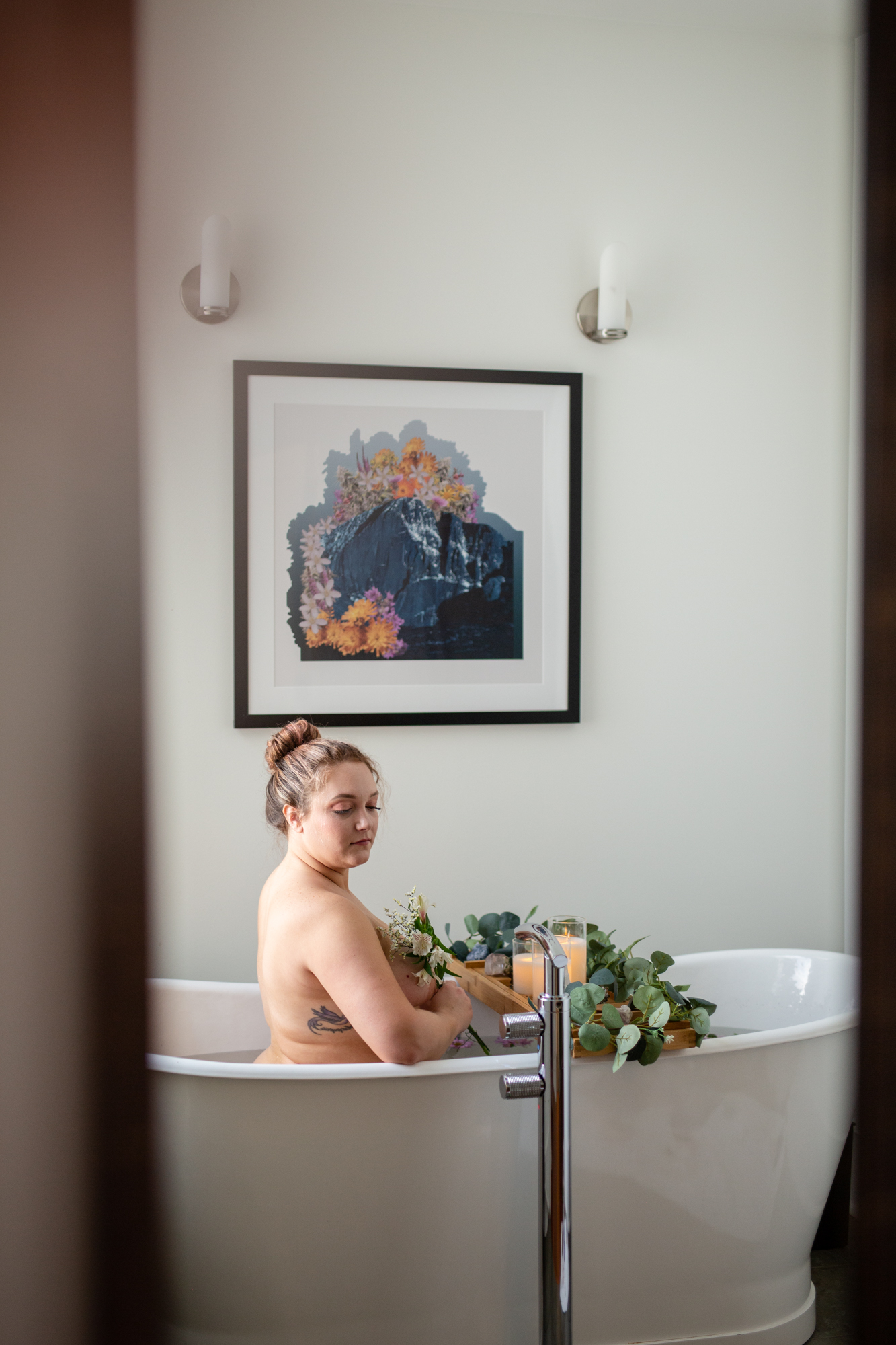 https://lilacandfernphotography.com/wp-content/uploads/2022/03/Boudoir-Fort-Collins-Colorado-Lilac-and-Fern-AS-Tub-31.jpg