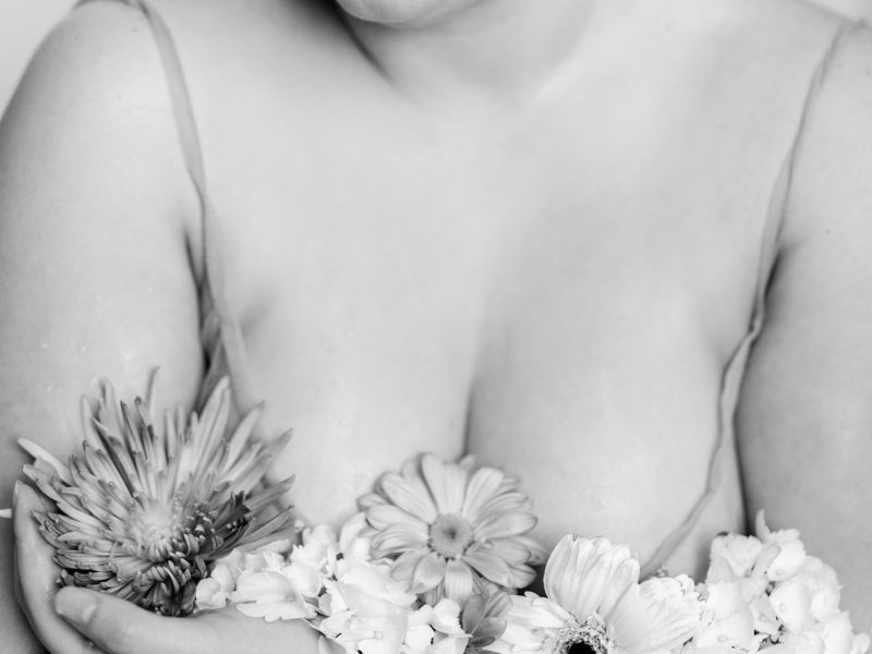https://lilacandfernphotography.com/wp-content/uploads/2022/03/Boudoir-Fort-Collins-Colorado-Lilac-and-Fern-AS-Tub-42-800x600.jpg